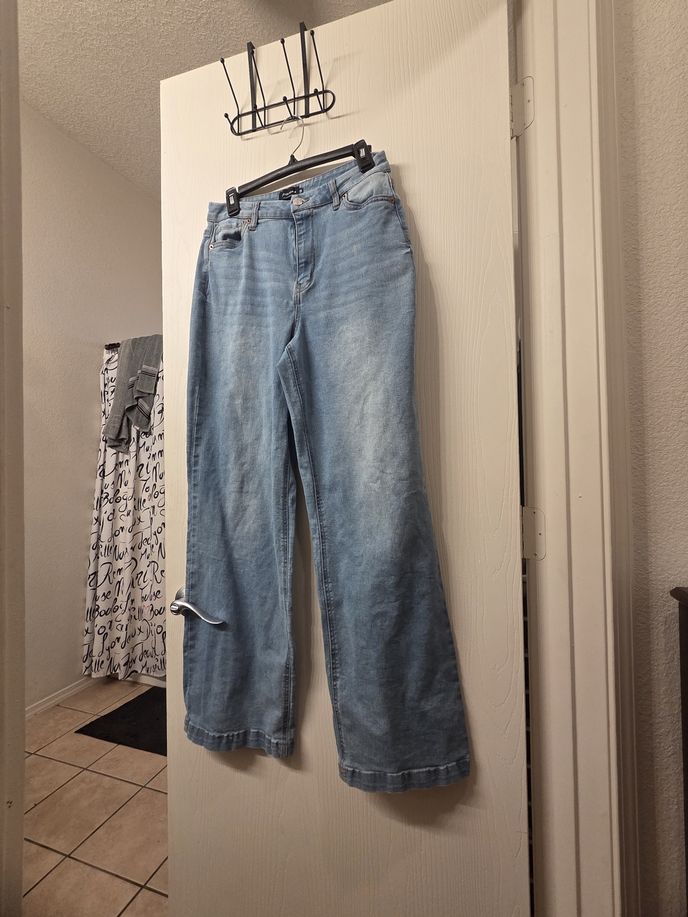 Light Blue Wide-Leg Women’s Jeans